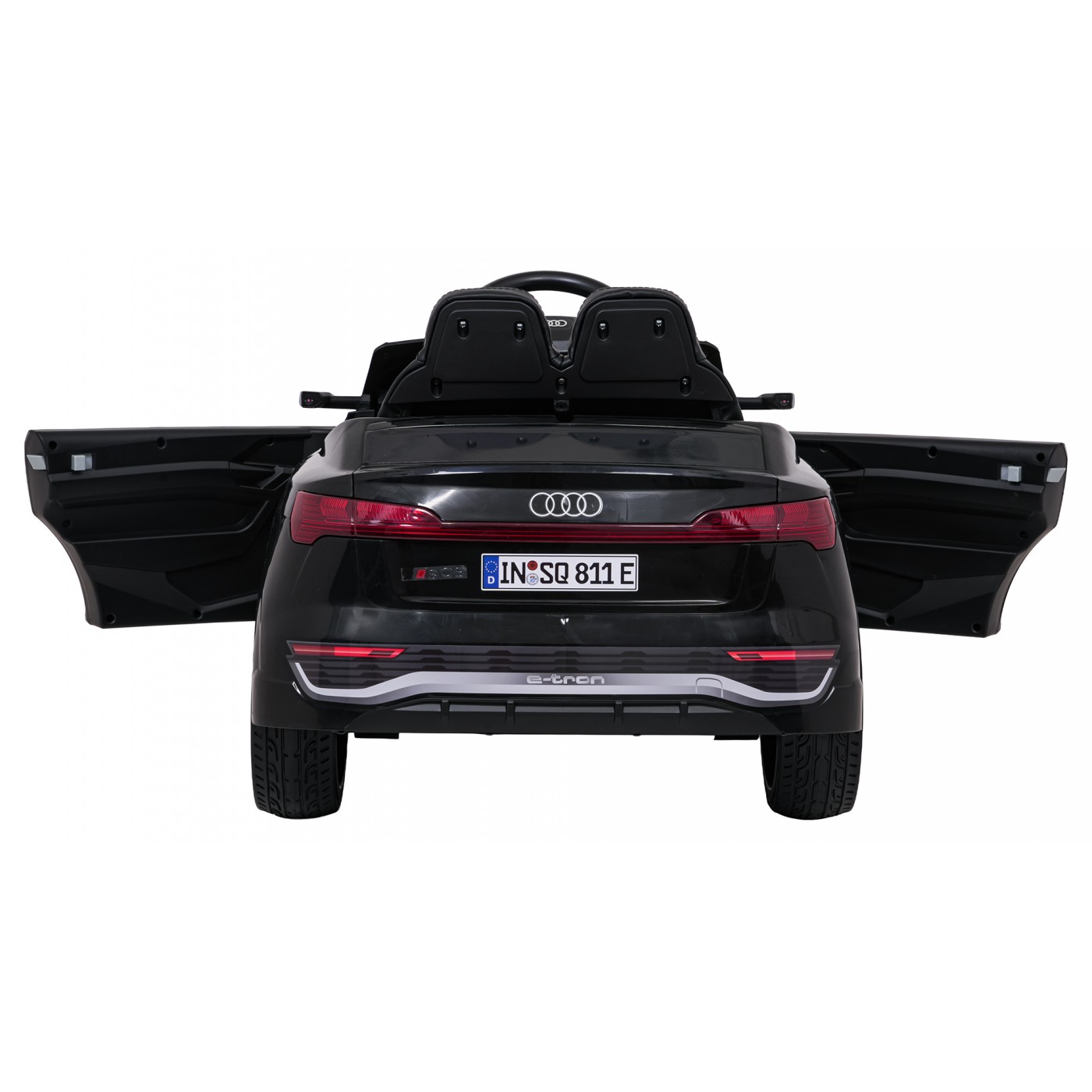 Černé vozidlo Audi SQ8
