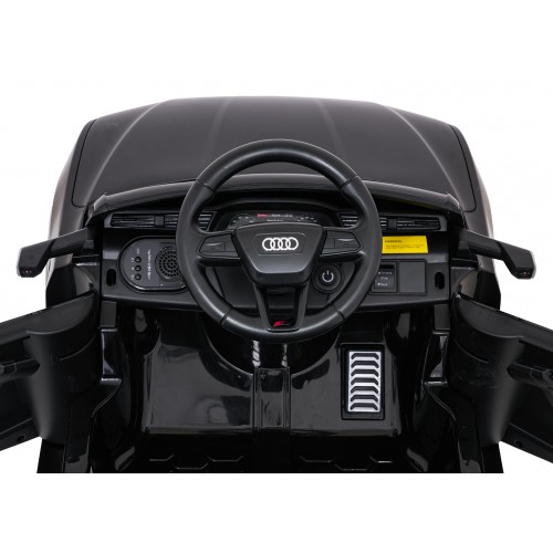 Černé vozidlo Audi SQ8