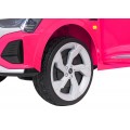 Růžové vozidlo Audi SQ8