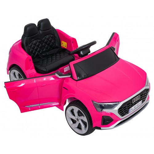 Růžové vozidlo Audi SQ8