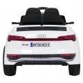 Audi SQ8 bílé vozidlo