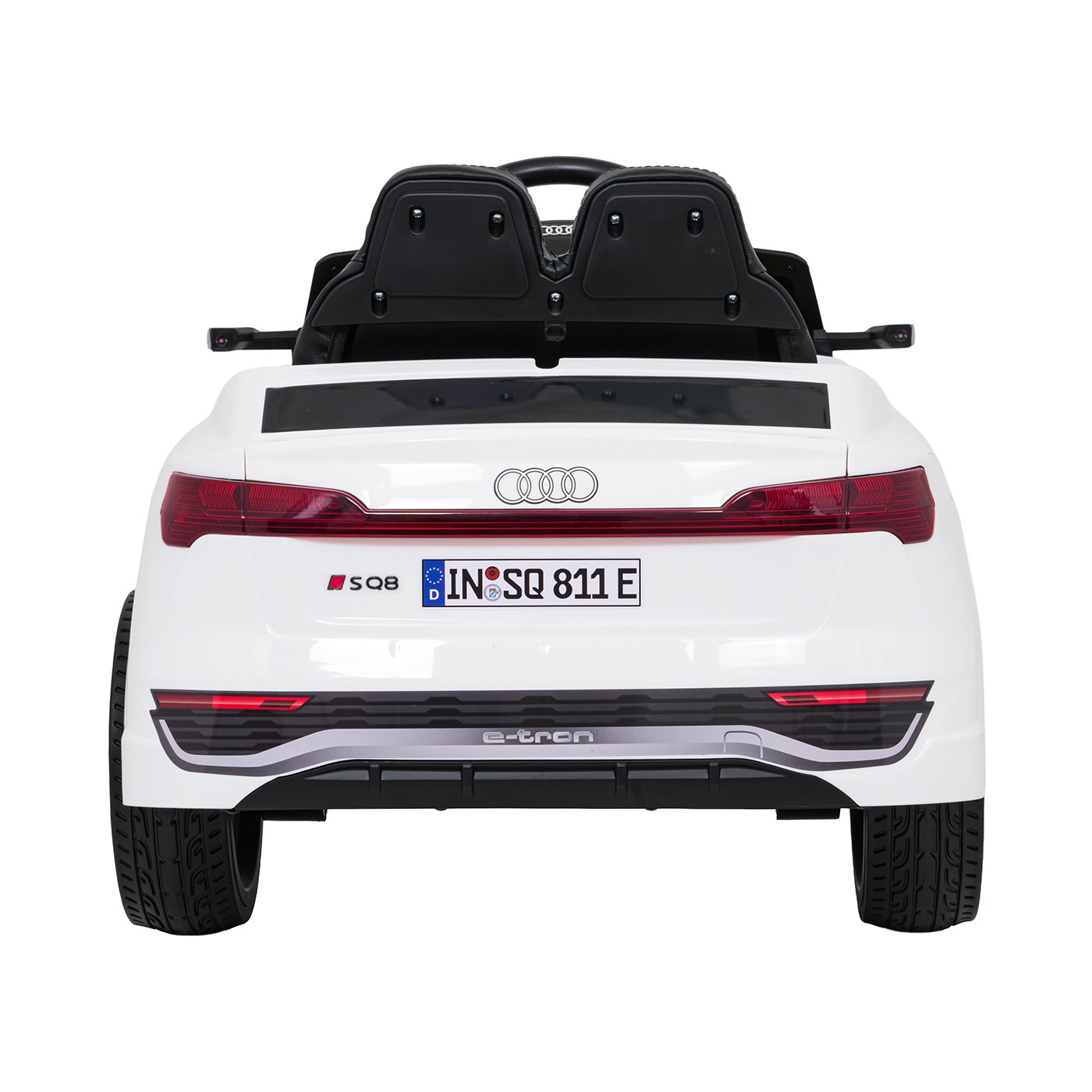 Audi SQ8 bílé vozidlo