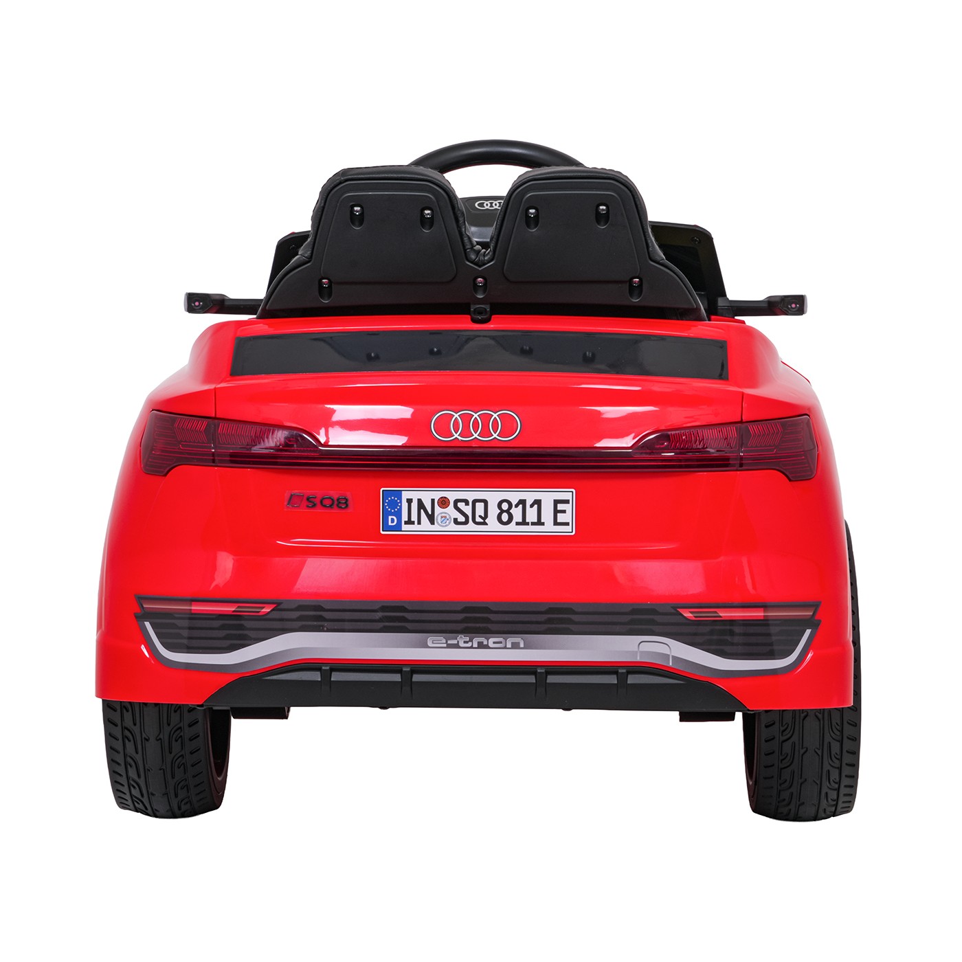 Audi SQ8 červené vozidlo
