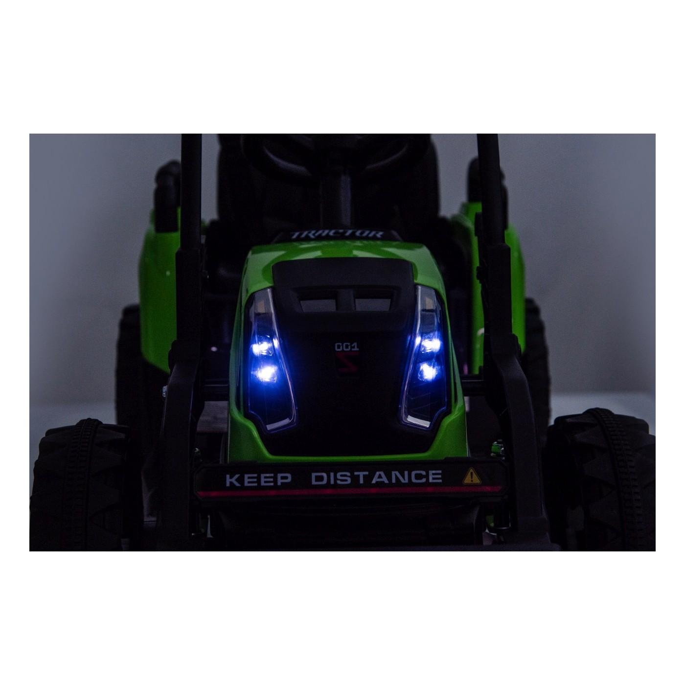 Traktor XT60 s přívěsem Zelený